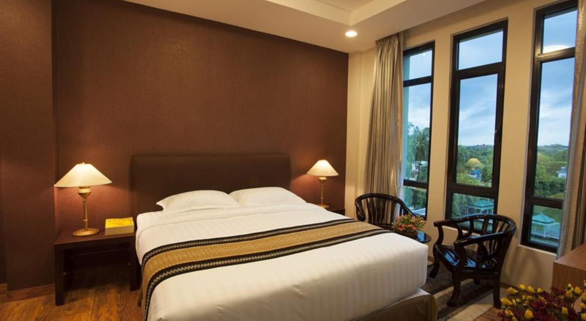 Hotel Kan Yeik Thar Янгон Экстерьер фото