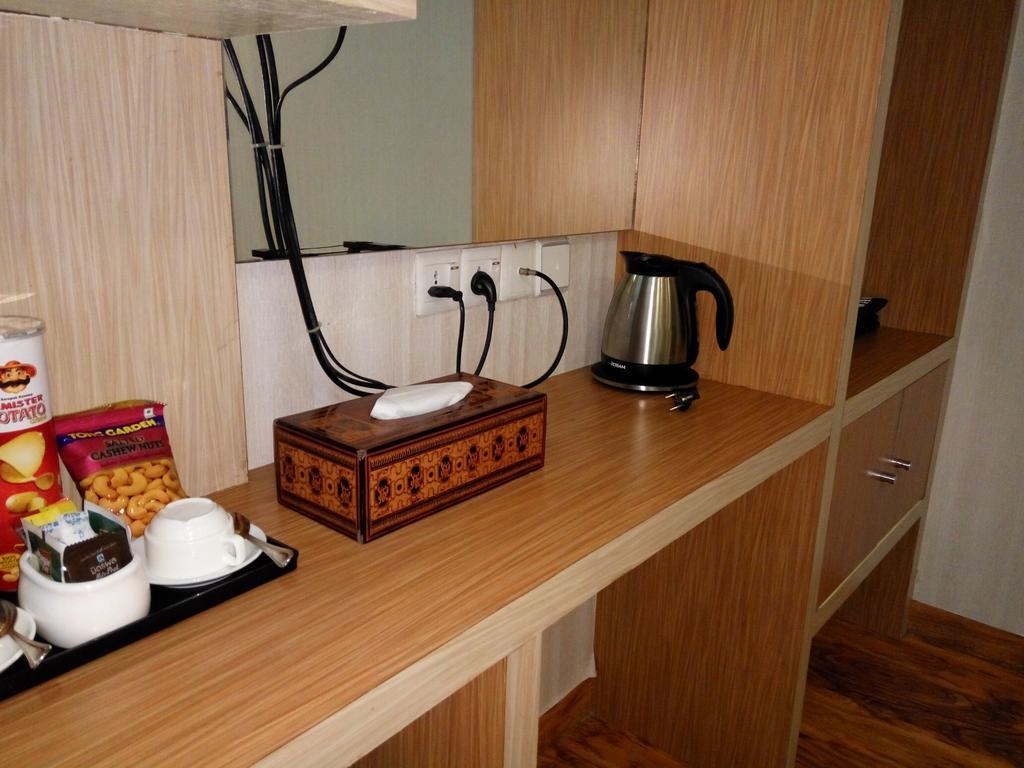 Hotel Kan Yeik Thar Янгон Экстерьер фото
